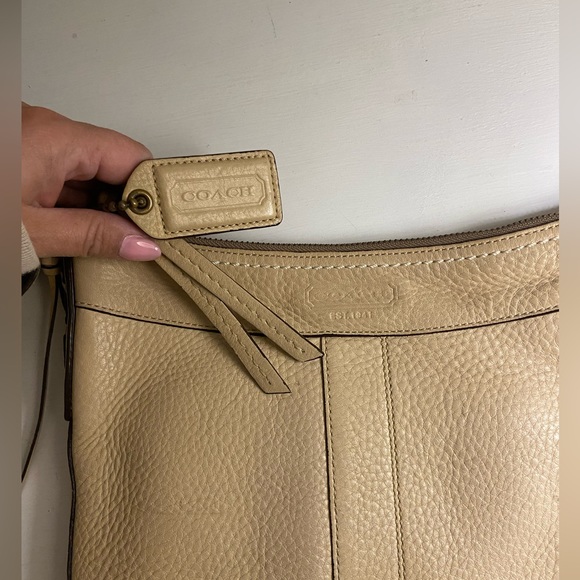 Vintage Coach leather crossbody bag - Picture 7 of 7